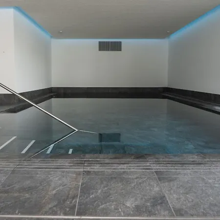 Апартаменты Chasa Helvetia Duai